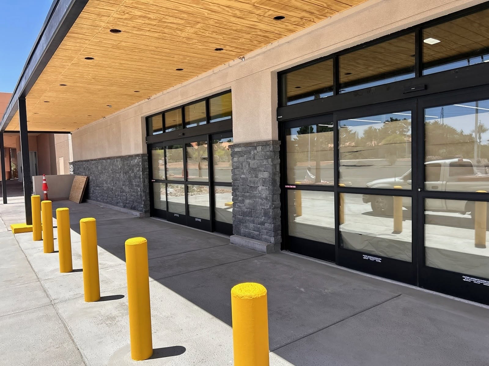 Commercial construction Las Vegas — storefront renovation